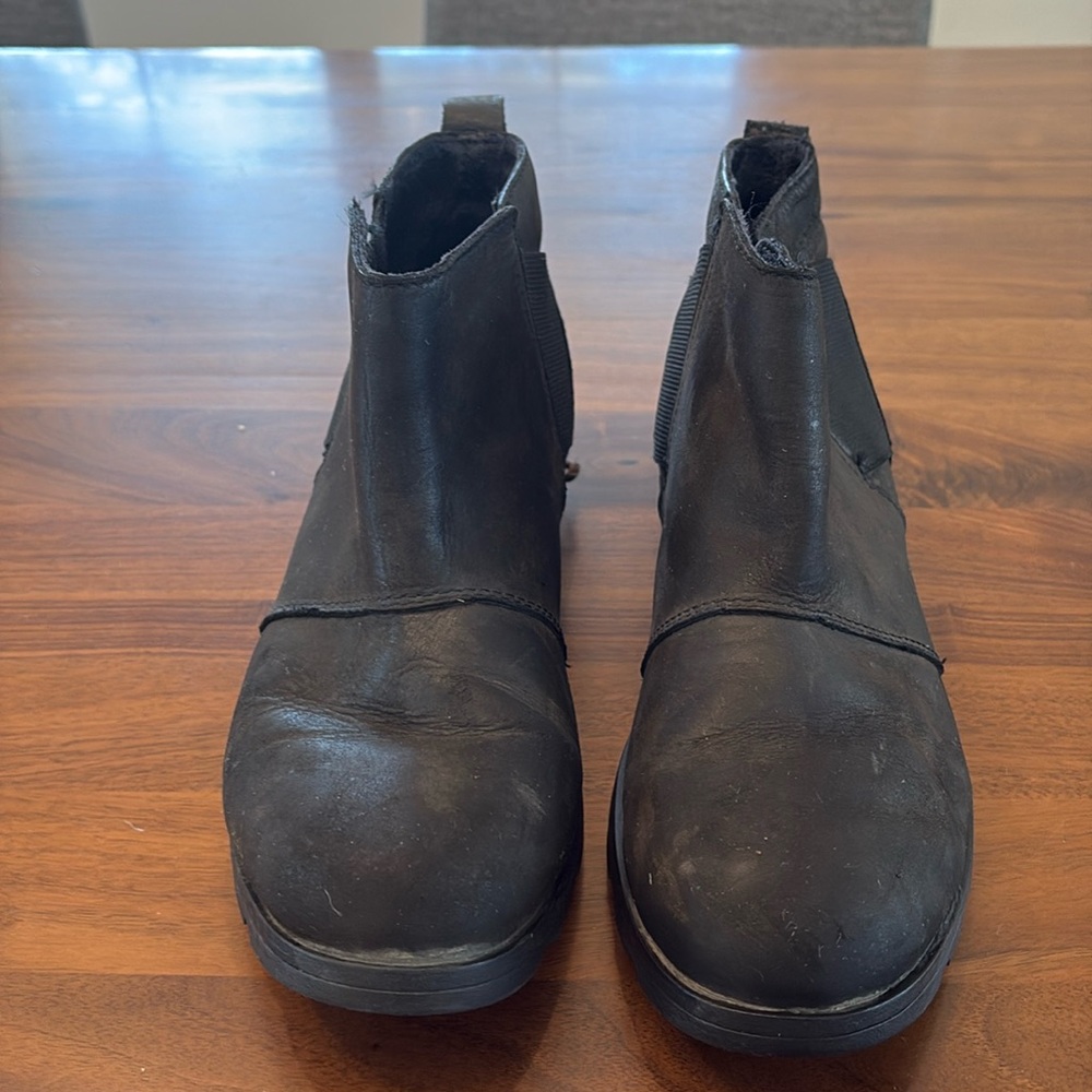 Sorel brand black booties - black - leather - size 8.5